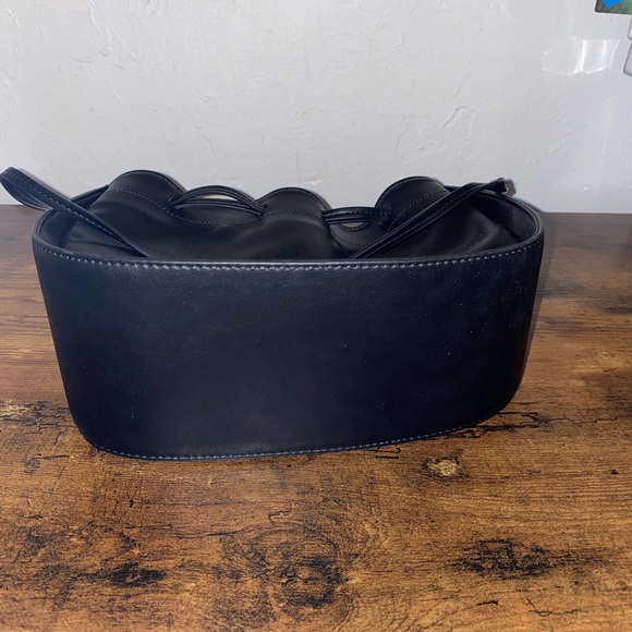 Oak And Fort shoulder bag in black color - Picture 7 of 9